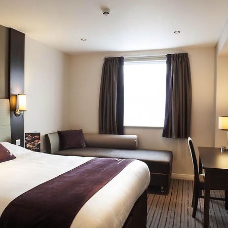 Premier Inn Glasgow Pacific Quay الغرفة الصورة