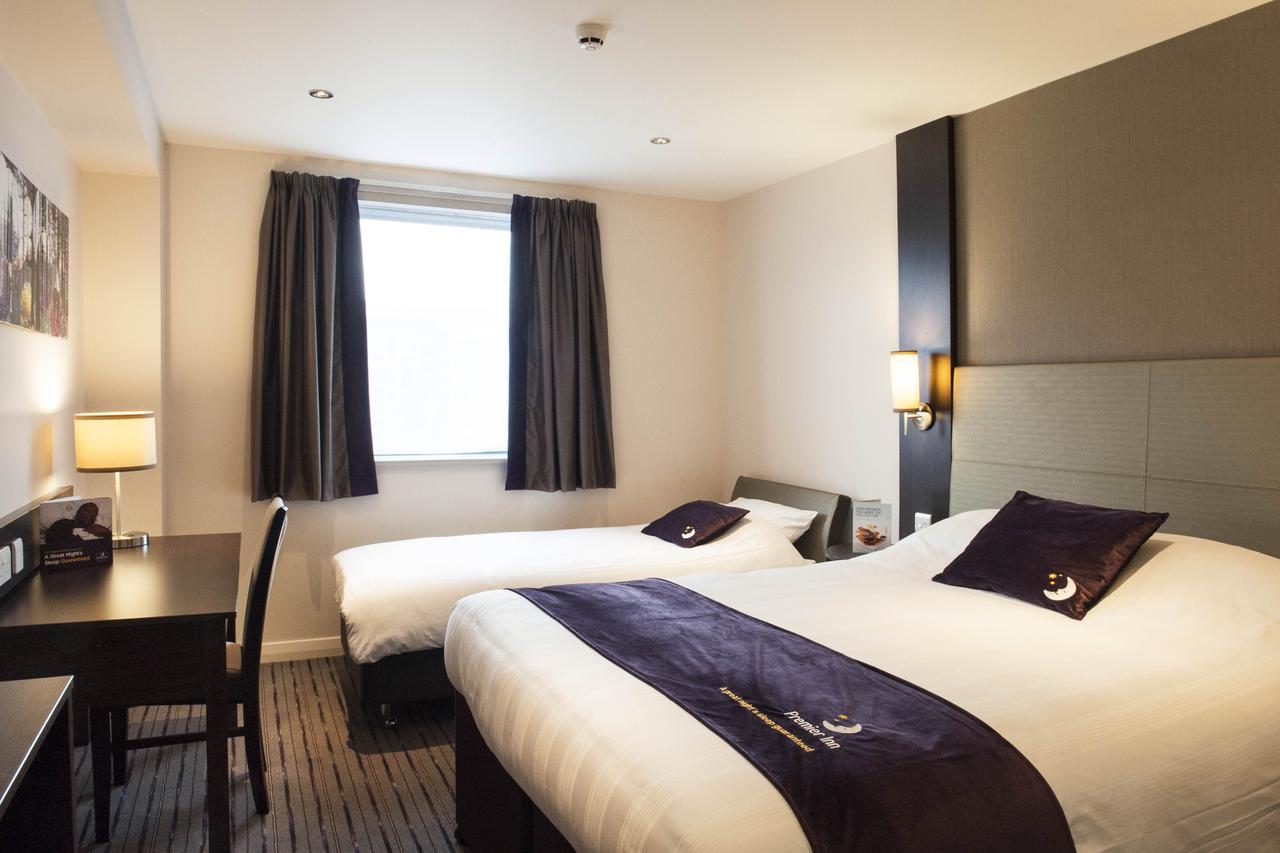 Premier Inn Glasgow Pacific Quay الغرفة الصورة